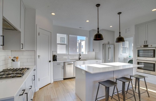 Central Business District House | Modern Downtown Provo Townhome w/Balcony!