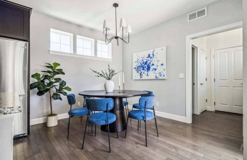 Stapleton House | Modern Elegance | Pool Table | Walkable Area