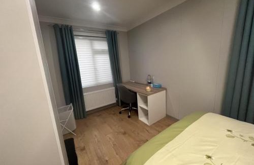 Dundrum House | Modern Ensuite Double Bedroom in Dundrum