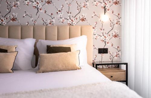 Mafamude Apartment | Modern Escape next to the Metro Station