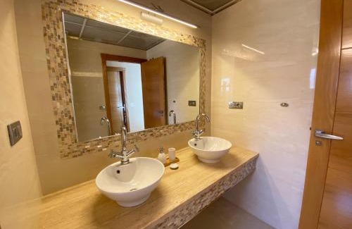 Muchamiel Apartment | Modern flat and private attic close to beach