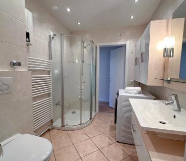 Sudostviertel Apartment | Modern flat - for up to 7 people