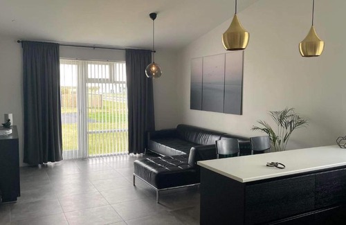 Njardvik Apartment | Modern fully equipped 2 bedroom apartment.