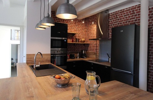 Saint-Hilaire-du-Bois Cottage | Modern Gîte with Pool, Near Wineries and Top Attractions