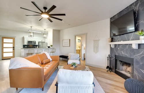 Graford Cabin | Modern Graford Cabin: Walk to Possum Kingdom Lake!