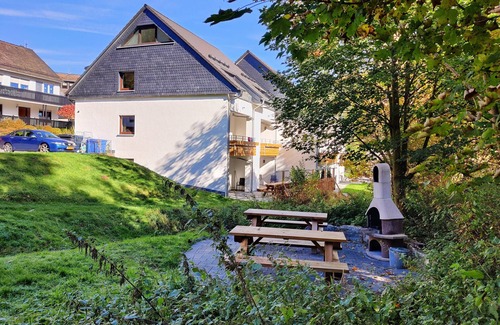 Elpe House | Modern group house for 25 people on the edge of the forest in the heart of the Sauerland