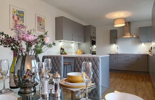 Balloch House | Modern Highland Retreat | Sleeps 7 + Infants | Quiet Family Area Near Inverness
