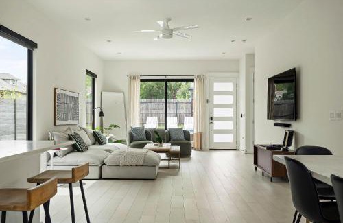 Chestnut House | Modern Home in East Austin - Private Pool & BBQ
