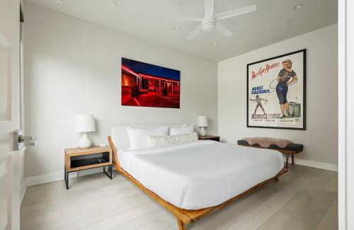 Chestnut House | Modern Home in East Austin - Private Pool & BBQ