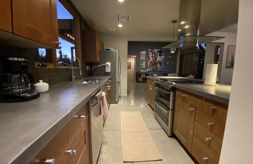 Tucson House | Modern Home in Tucson: Luxury Pool, Balcony Patio!