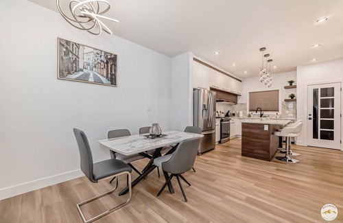 Edmonton House | Modern Home | Seven Minutes from Downtown | Next to Transit