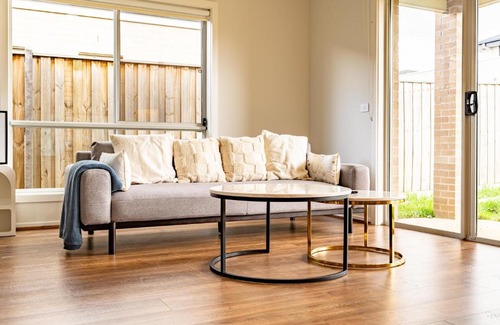 Clyde Villa | Modern Homely House in Clyde