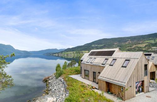 Sandane Villa | Modern house by the Fjord in Sandane, Nordfjord.