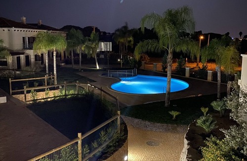 Albufeira House | Modern House in a Small Condominium