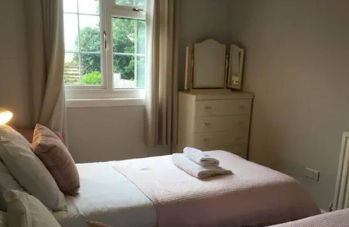 Chichester House | Modern House near Goodwood, sleeps 6 - Great base to explore Chichester