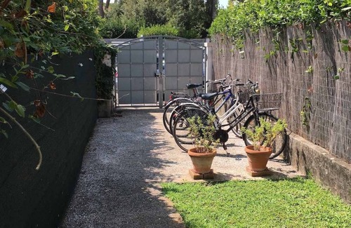 Forte dei Marmi House | Modern house with garden and all comforts 5 minutes walk from the sea