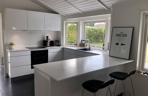 Jyllinge Villa | Modern light and friendly villa near water and city