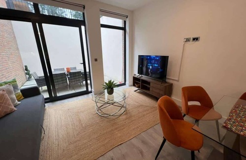 South Acton Apartment | Modern & Luxurious Retreat in Acton w/Great Links