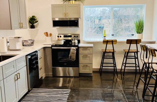 Estes Park Condo | Modern Luxury! Central Downtown Condo with parking! (License #6072)