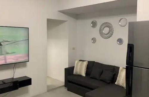 Saint Andrew House | Modern Luxury Home in Queensboro