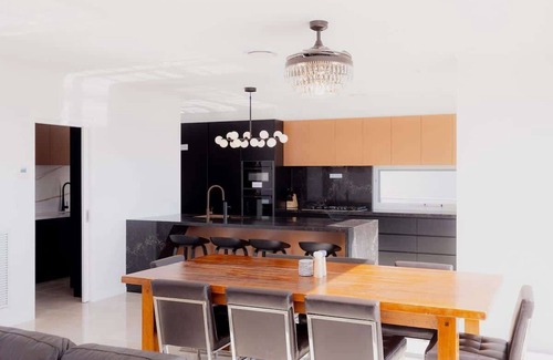 Sandy Bay House | Modern Luxury & Sweeping Views in Sandy Bay