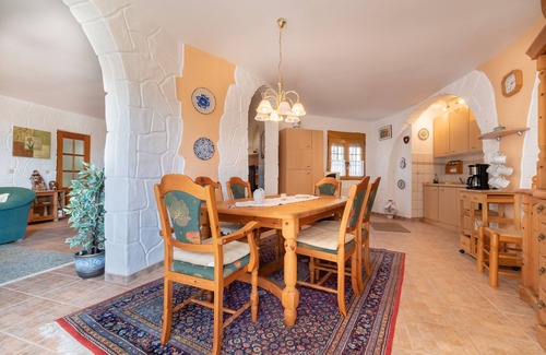 Alcossebre Villa | Modern-Mediterranean villa, large pool, sea view, lots of beach, sleeps 10
