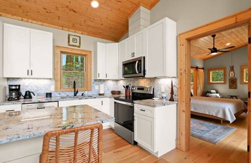 Todd House | Modern Mountain Escape w/Hot Tub & Views