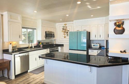Campbell Park House | Modern Mountain Oasis