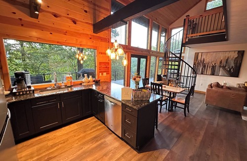 James Creek Cabin | Modern Mountainside Retreat w/Hot Tub, WiFi, Kitchen & Scenic Views
