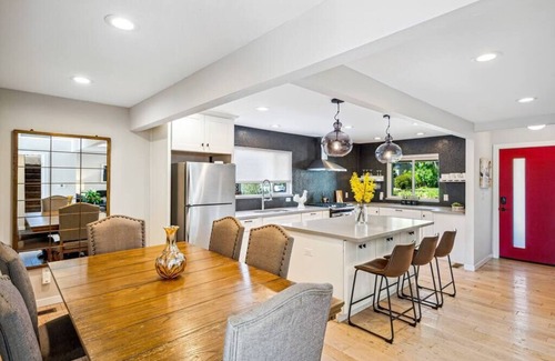 Napa House | Modern Napa 3BD Wine Country Escape w/Pool & Spa
