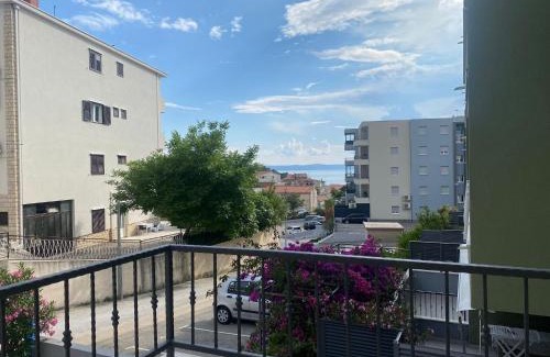 Vrpolje Apartment | Modern new apartment in Makarska