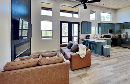 Gatlinburg - Pigeon Forge Cabin | Modern New-Built Cabin in Smoky Cove, Pet-Friendly w. Pool + Hot Tub!