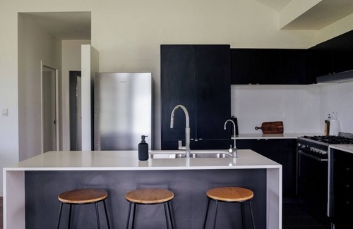 Limpinwood Other | Modern off-grid getaway with spectacular views & outdoor bath. Pet friendly!