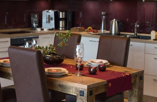 Tauberbischofsheim Apartment | Modern penthouse (90 sqm) with two bedrooms and a large terrace