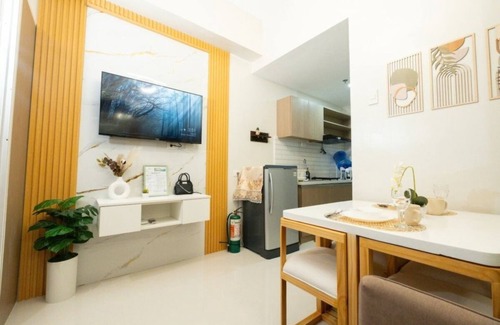 Basak Apartment | Modern Retreat with Private Balcony