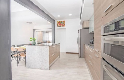 Mata Redonda Apartment | Modern Sabana Duplex 1BDR