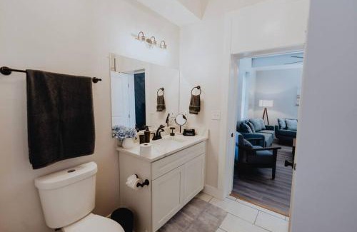 Soulard Apartment | Modern Soulard 4BR-2BR Group Haven Patio & Fun