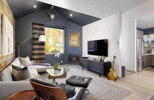 Basalt Apartment | Modern Southside Duplex
