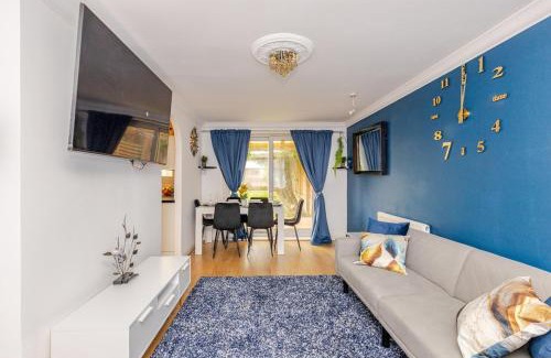 Bracknell Apartment | Modern & Spacious 3BR House Bracknell - Berkshire