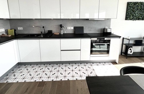 Gasperich Apartment | Modern&Spacious Apt with Gym&Pool ID235