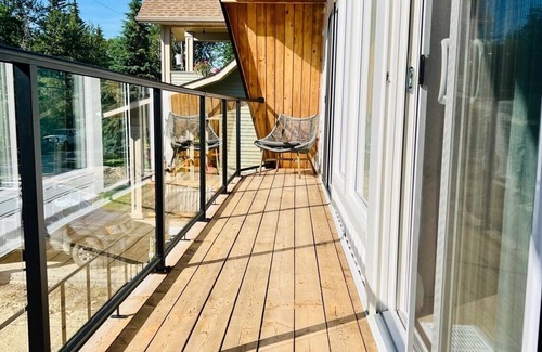 Sylvan Lake Cottage | Modern Spacious Cottage at the Lake - Sleeps 12/4br/4ba