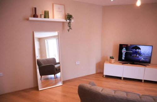 Cashel Apartment | Modern Studio Apartment in Cashel