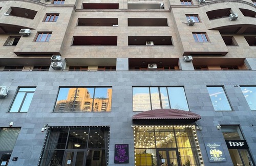 Kentron Apartment | Modern Studio in Heart of Yerevan by Sweet Home