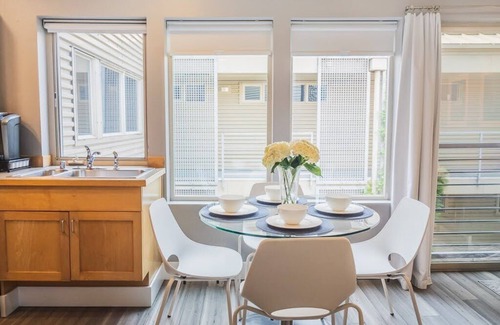 Belltown Apartment | Modern studio in the heart of the city