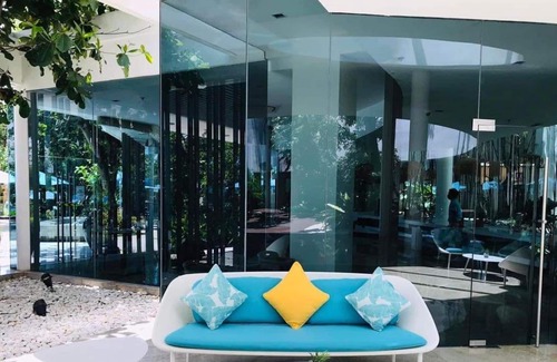 Maribago Condo | Modern Style flat w/ exceptional and majestic view of nature!