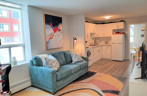 Inglewood Apartment | Modern Suite in Historic Bldg. Minutes to DT