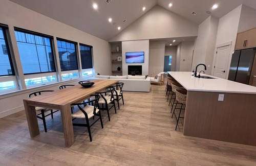 Pendleton Apartment | Modern suite w/great amenities! 5 minutes from downtown Pendleton and Round-up.