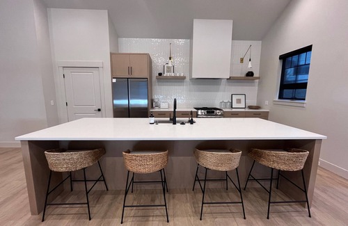 Pendleton Apartment | Modern suite w/great amenities! 5 minutes from downtown Pendleton and Round-up.