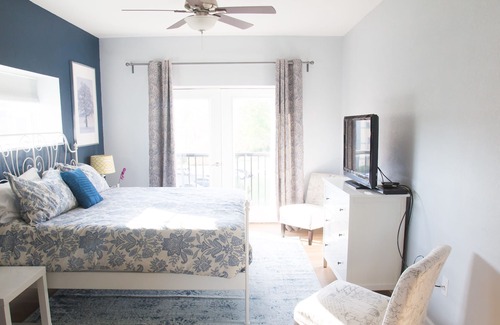Pigeon Forge Condo | MODERN/TOP LOCATION/FRESHLY UPDATED