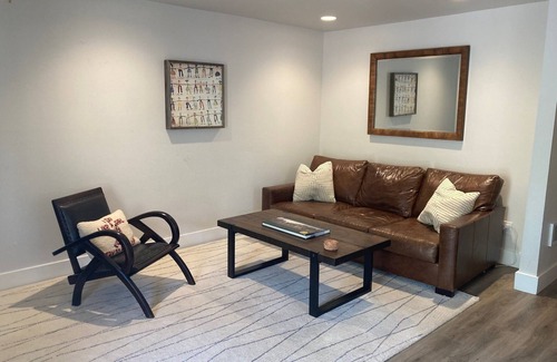 Jackson Condo | Modern Townhome close to town, pet/family friendly